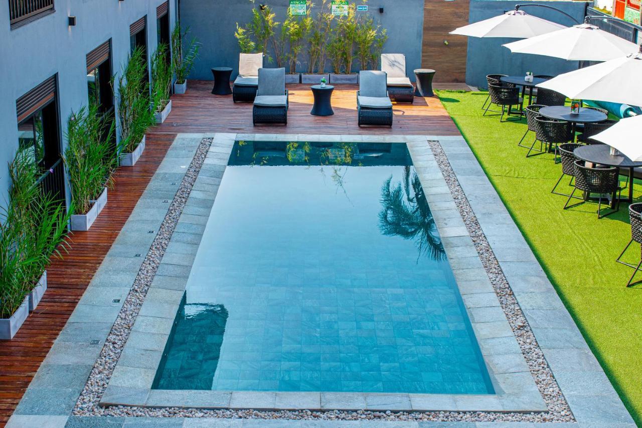 Hotel Flores Do Carmo