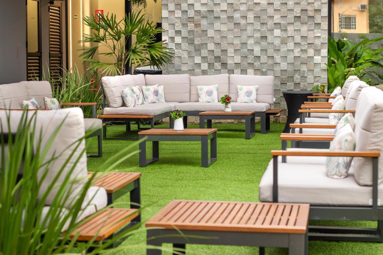 Hotel Flores Do Carmo